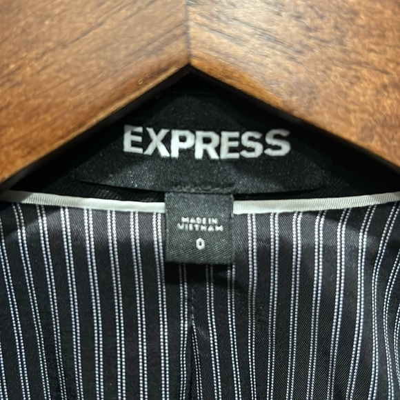 Express black blazer size 0 - Picture 2 of 13